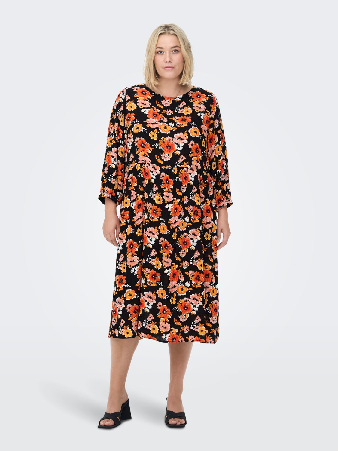 Curvy 3/4 Sleeve Flower Dress