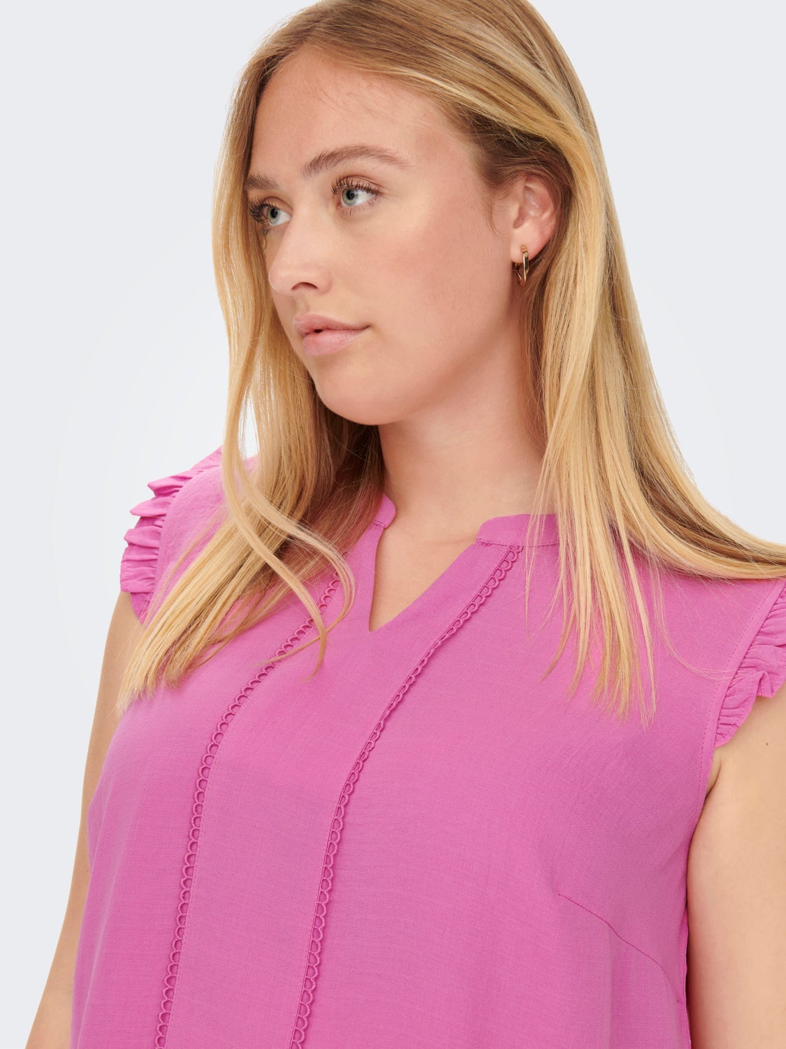 Curvy frill detail top