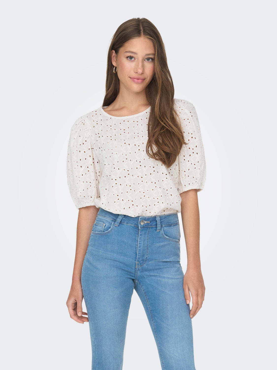 O-neck top with volume sleeves