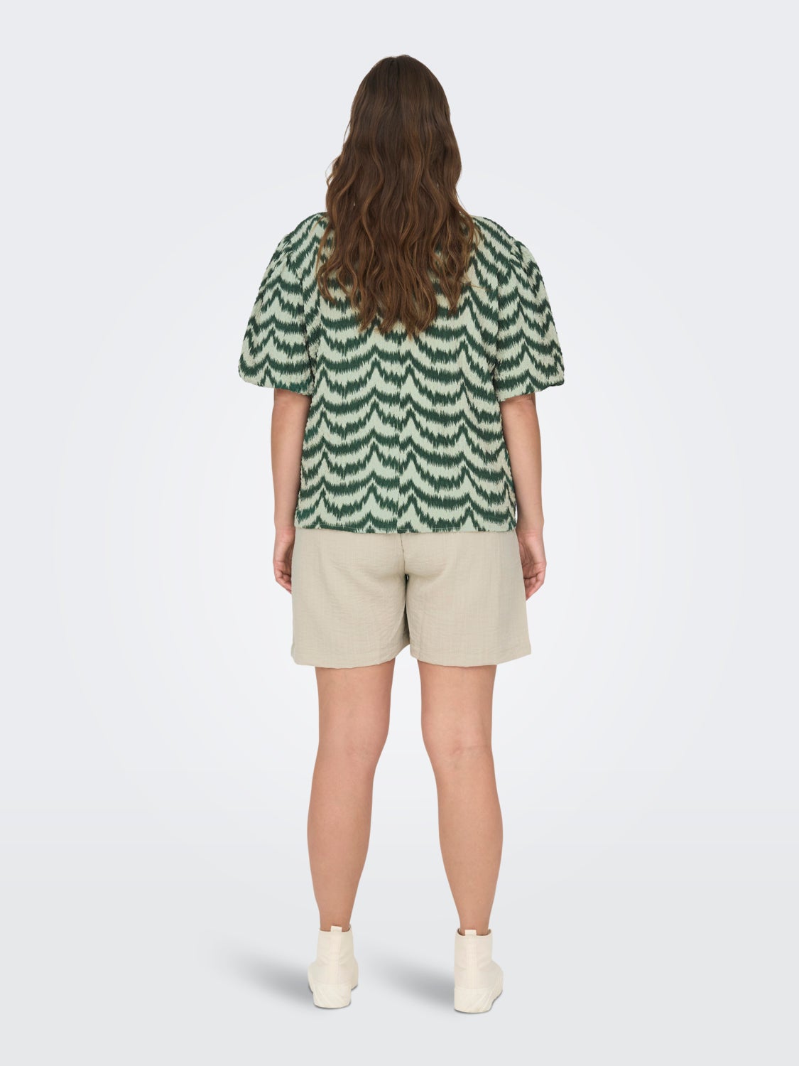 Curvy puff sleeve top