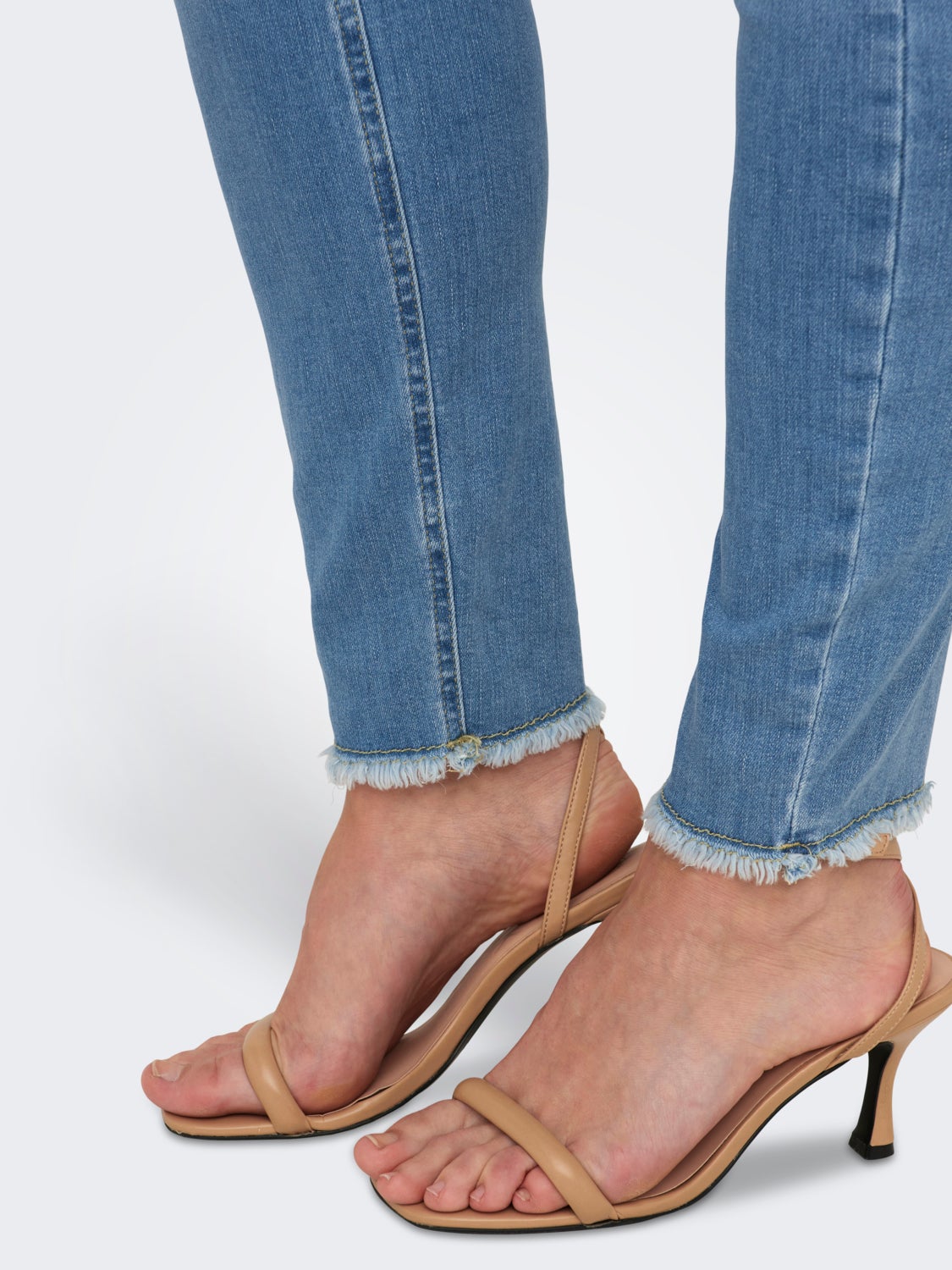 CARWILLY REG ANK SKINNY REA155