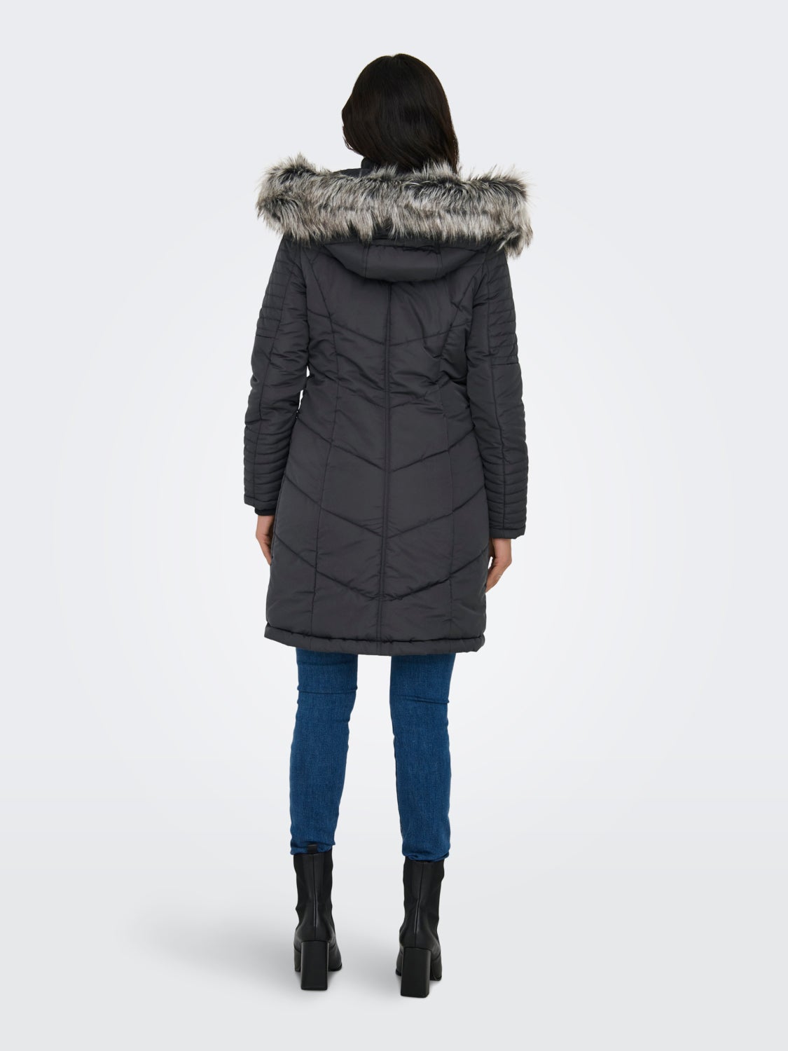 Hooded puffer jacket