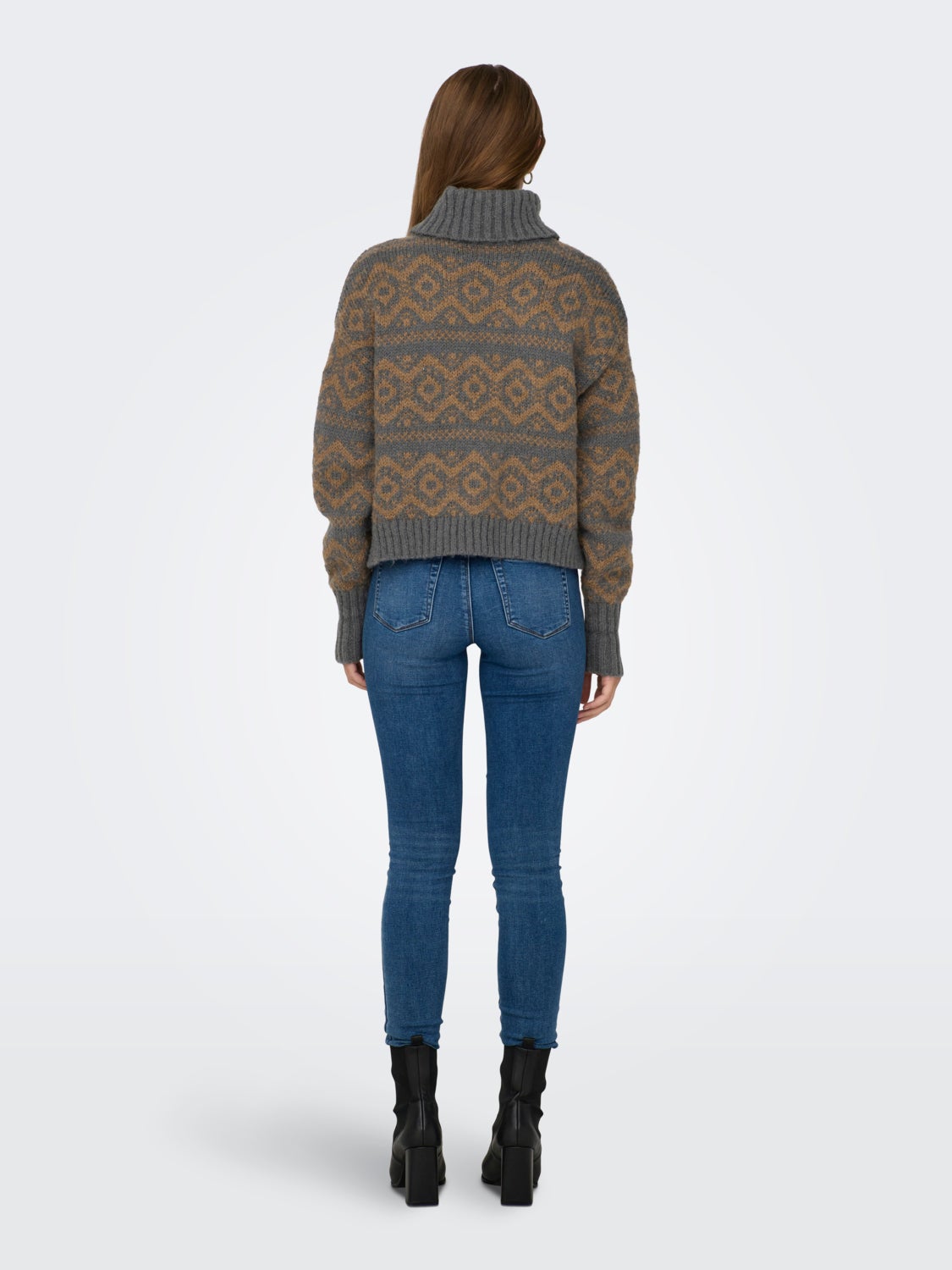Roll neck knitted pullover