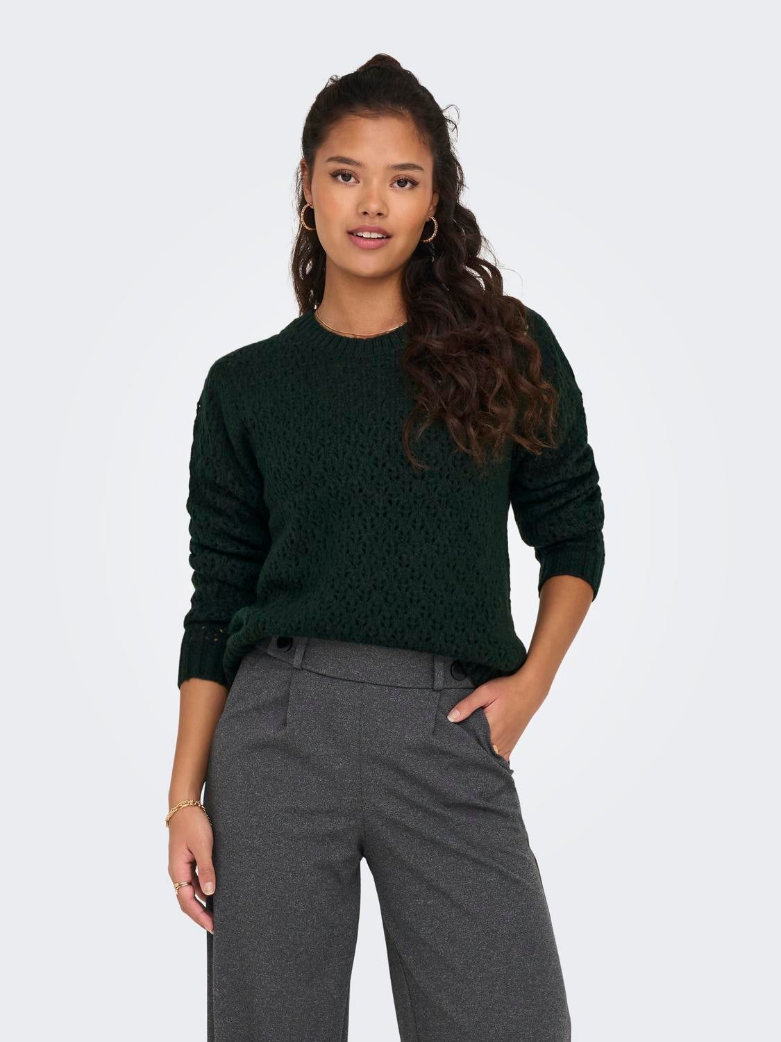 O-neck knit with lace
