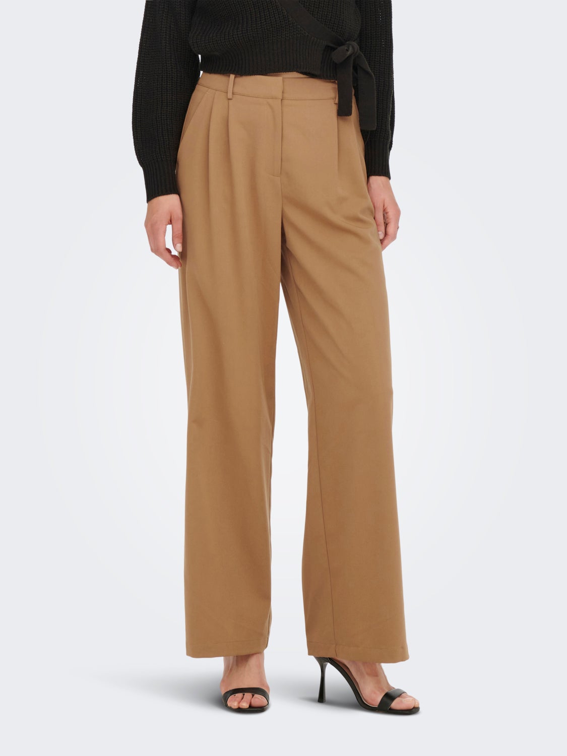 Wide Leg Fit Trousers
