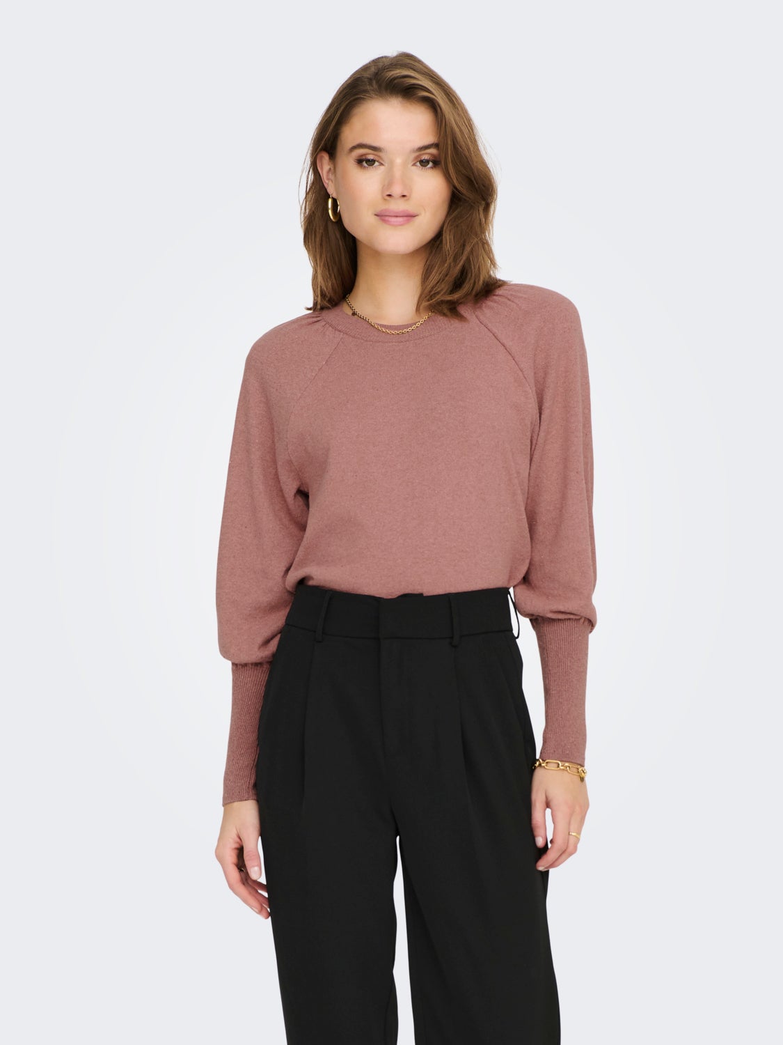 Pullover with puff sleeves