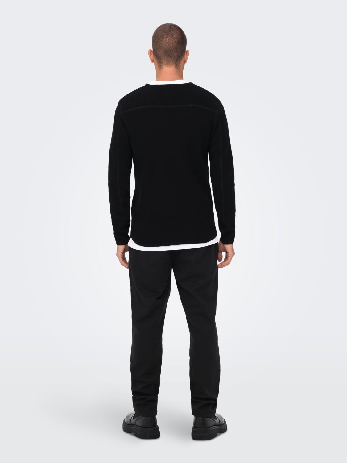 Solid color knitted pullover