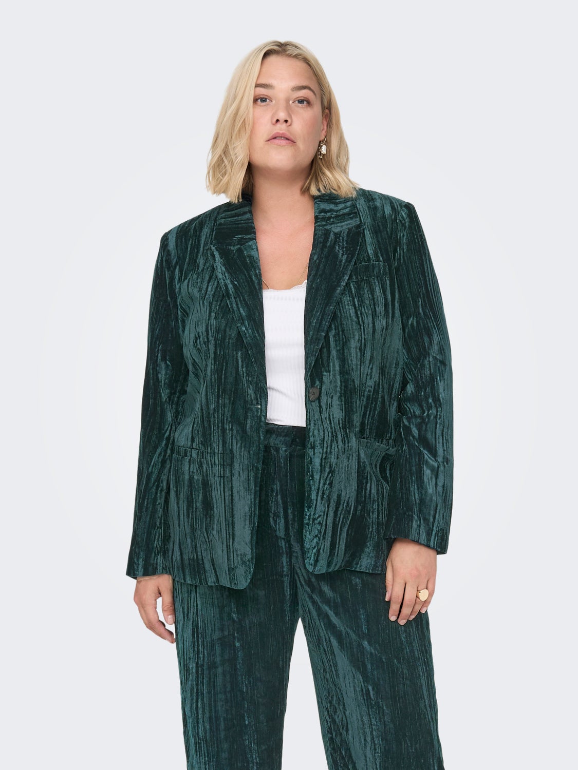 Curvy Velvet Blazer