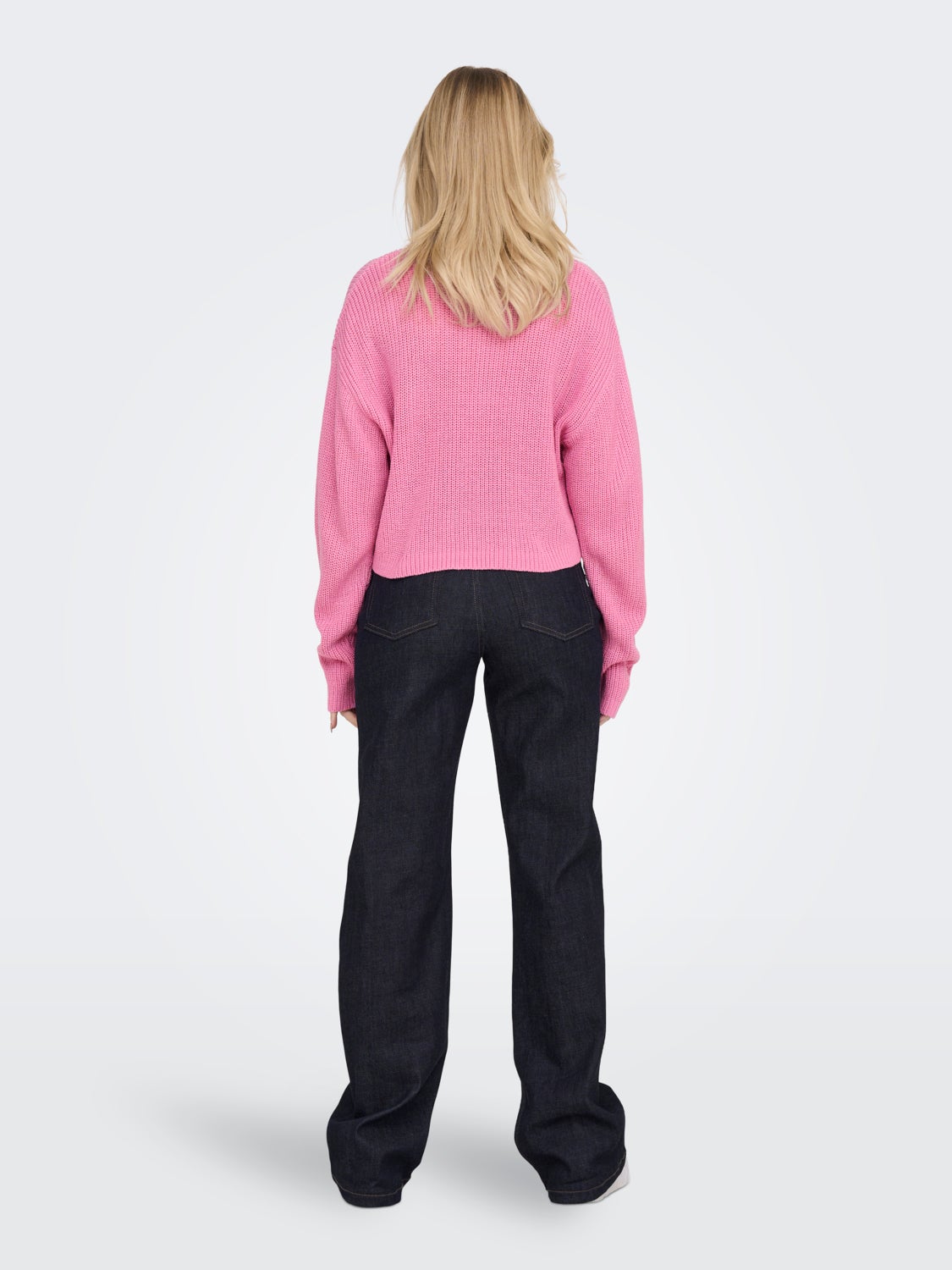 Cropped knitted pullover