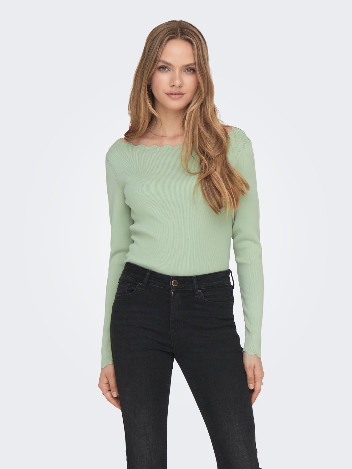 Top with long sleeves