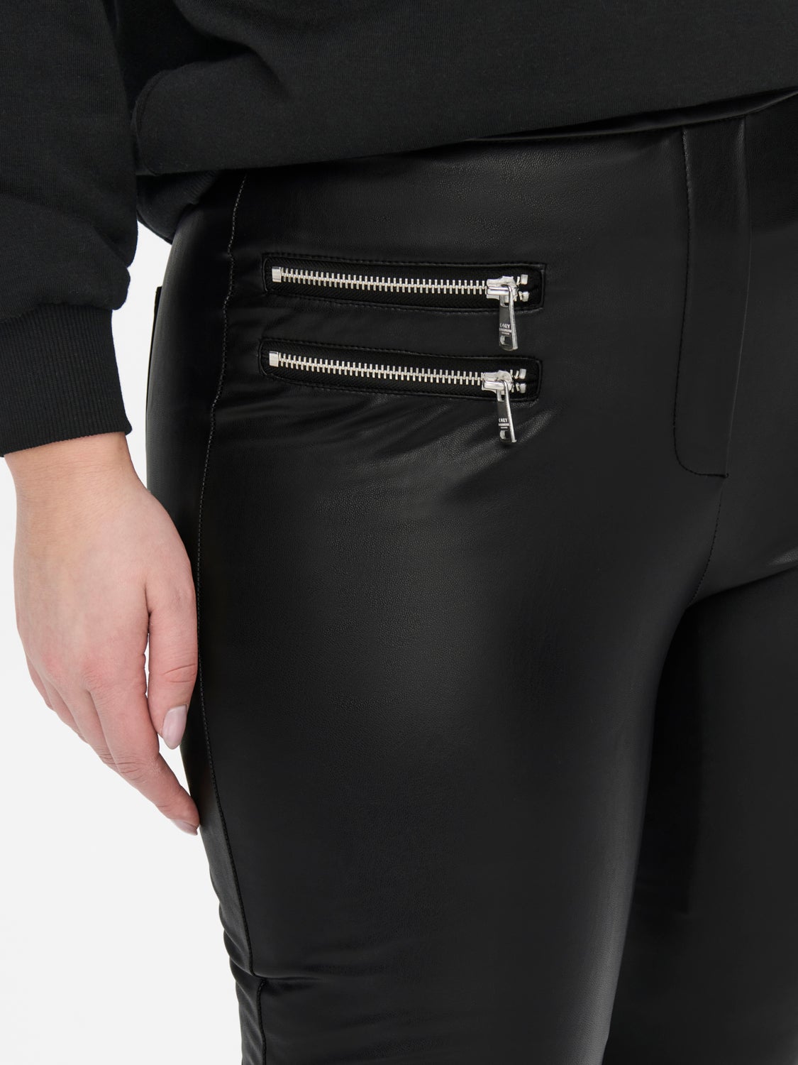 Curvy Faux Leather Leggings