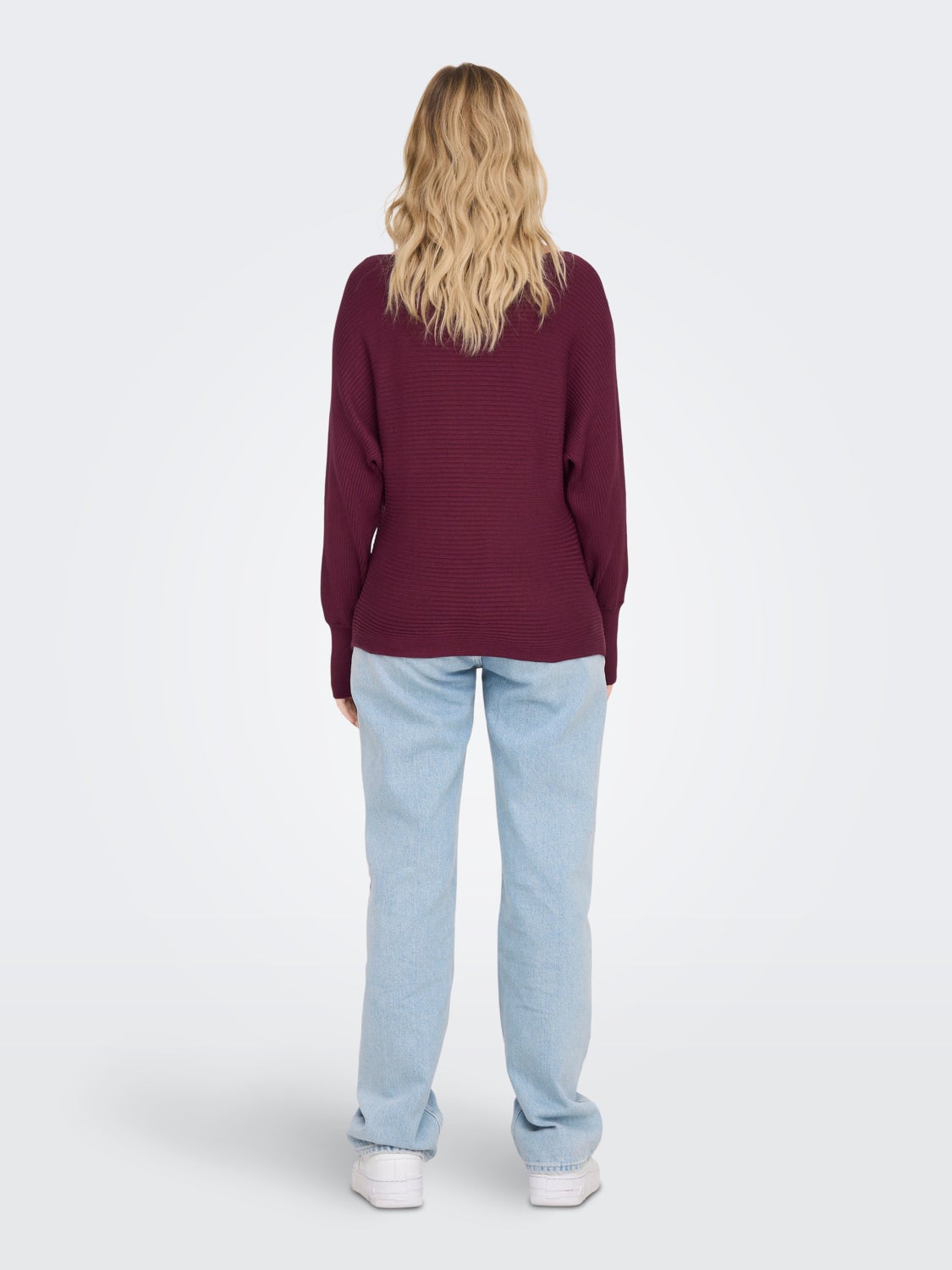 Short Knitted Pullover