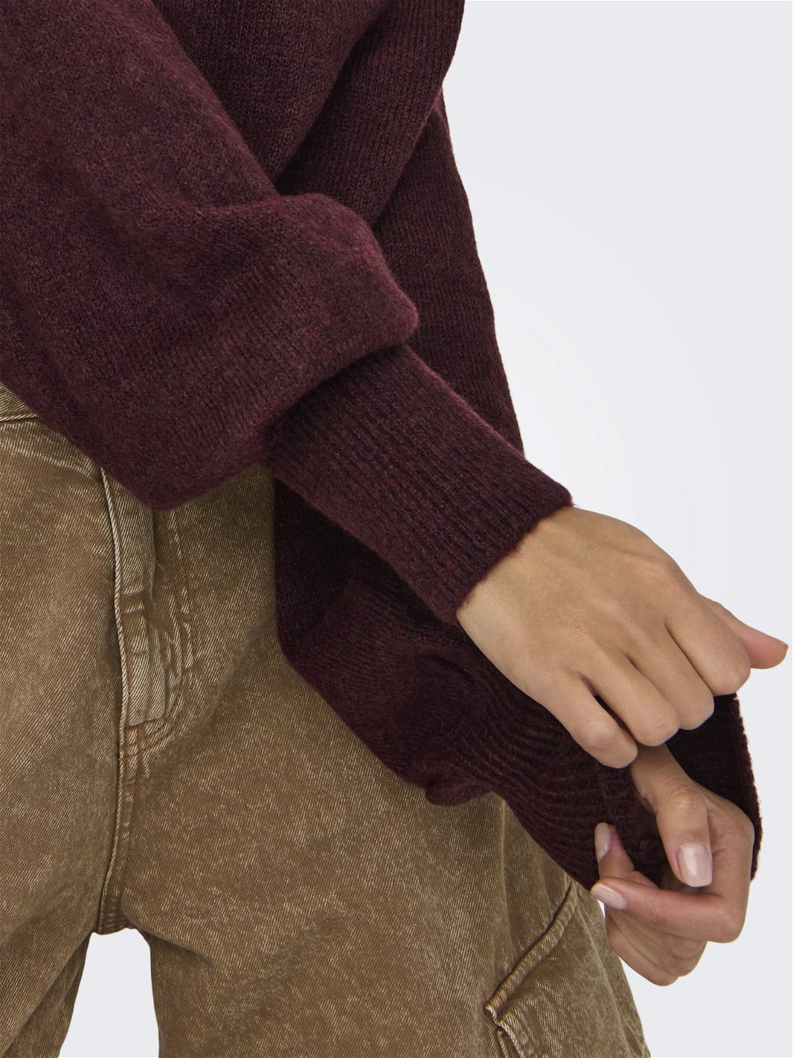 O-neck knitted pullover