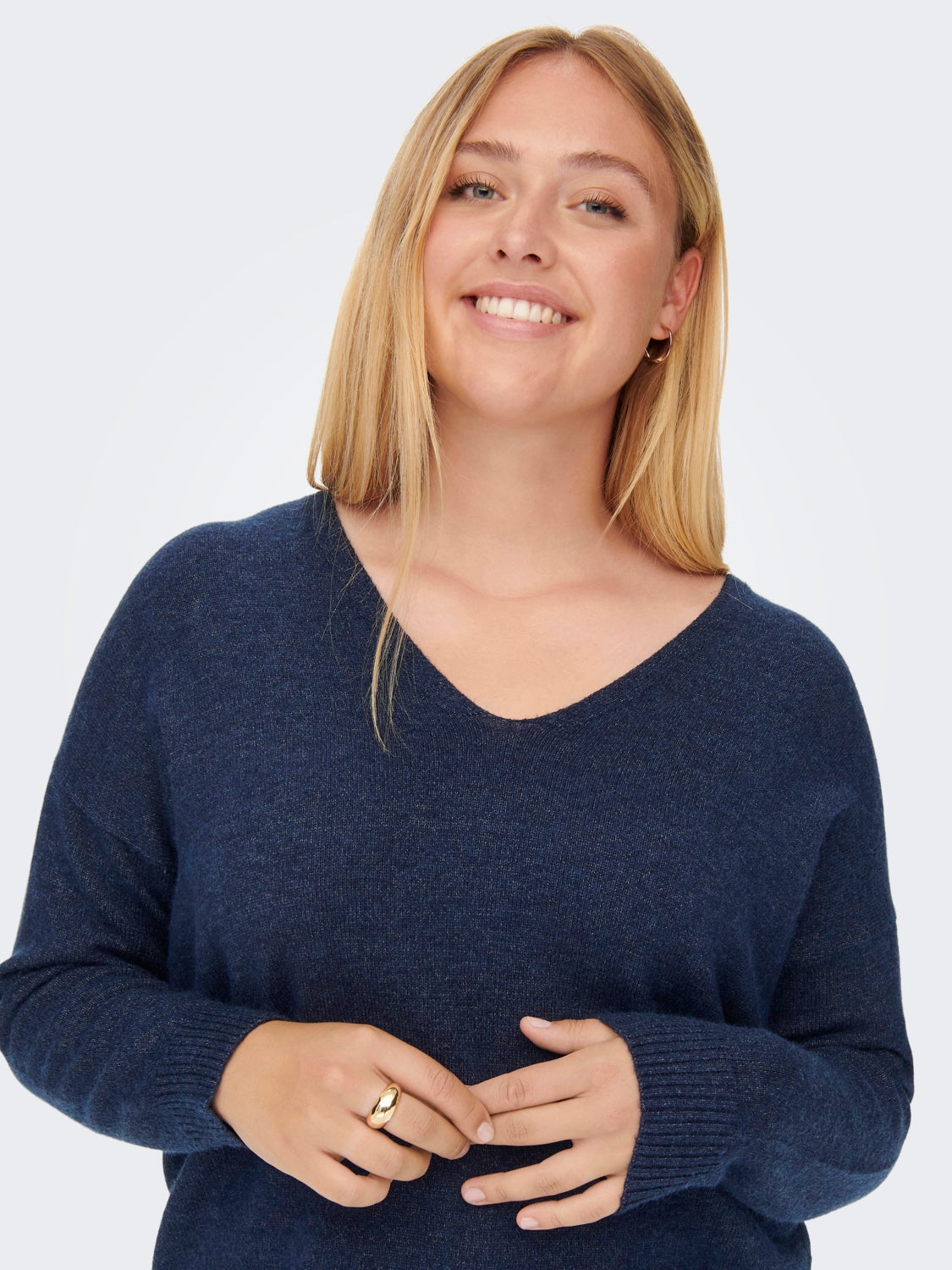 Curvy v-neck Knitted Pullover