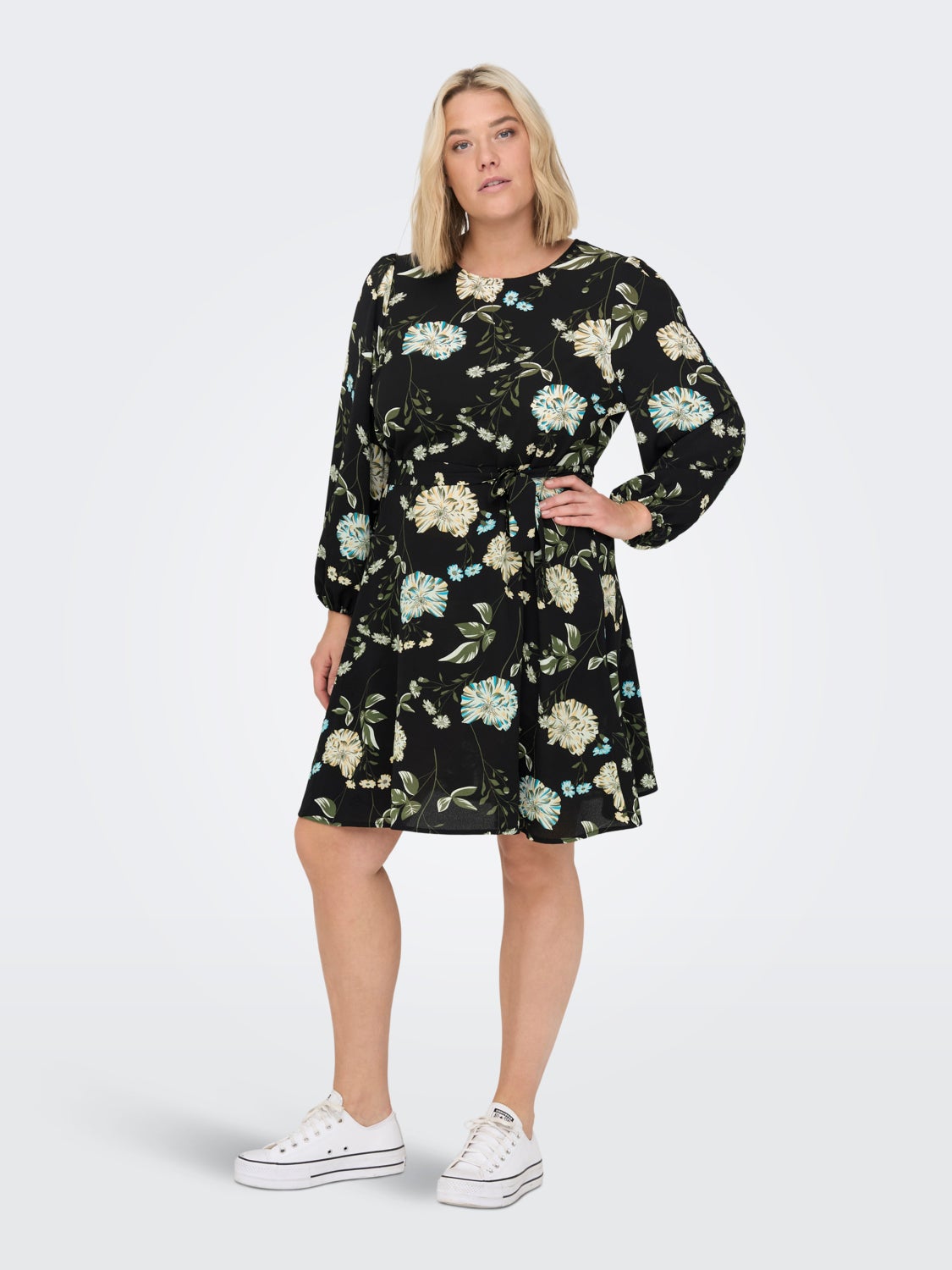 REgular Fit O-Neck Dress