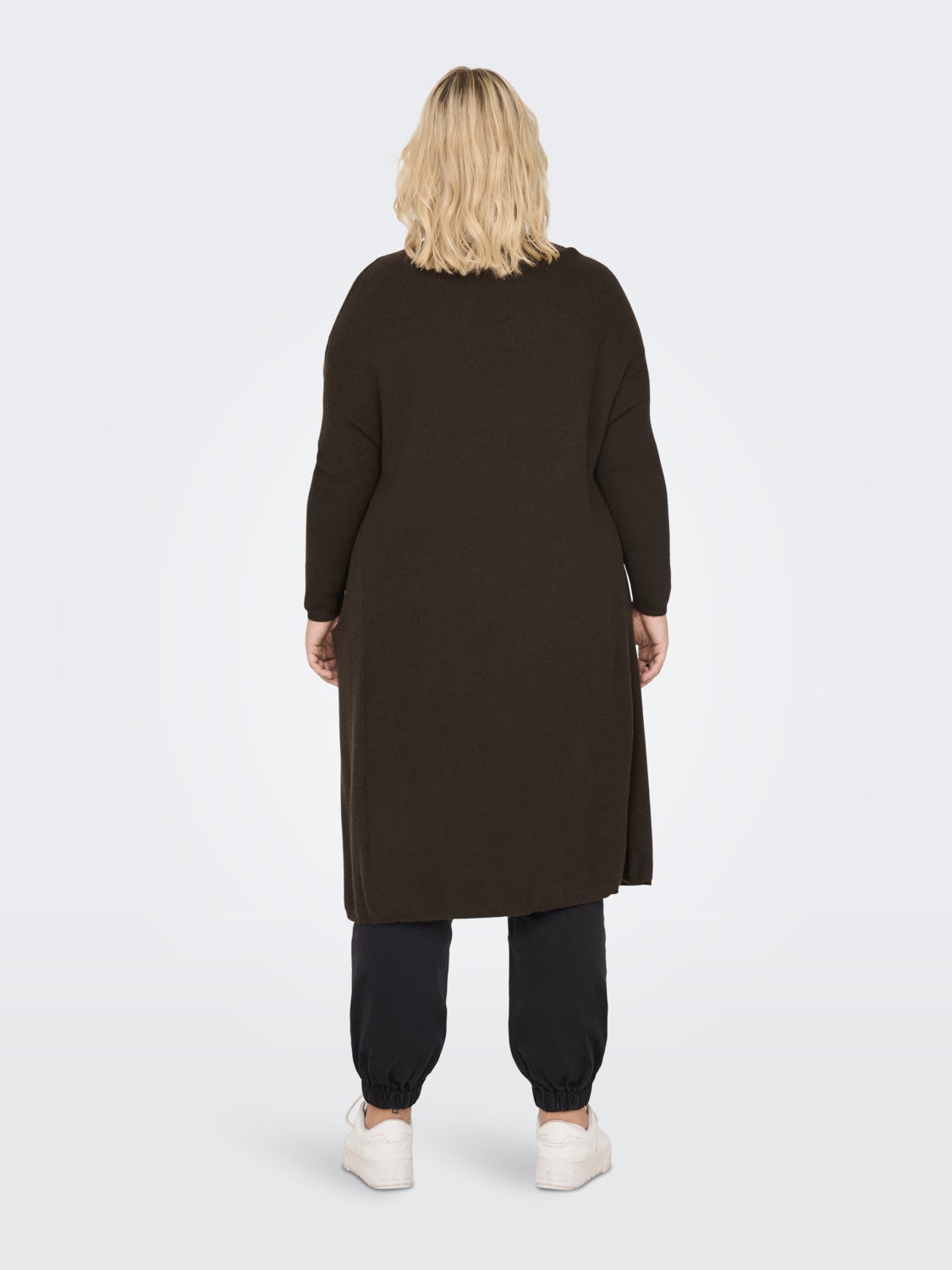 Curvy long knitted cardigan