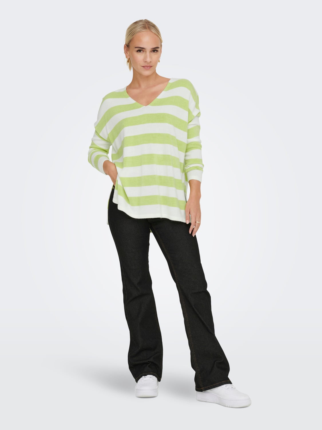 V-neck Knitted Pullover