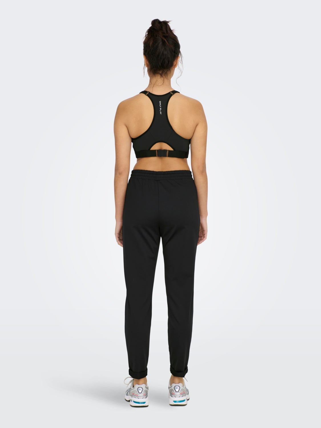 Training pants with draw string