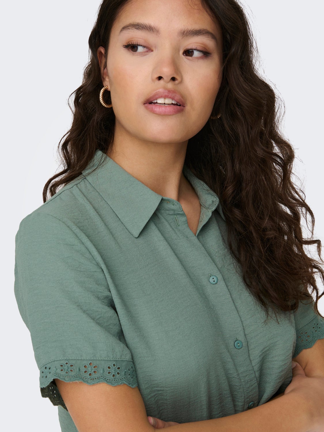 Short Sleeves Shirt With Lace Edge