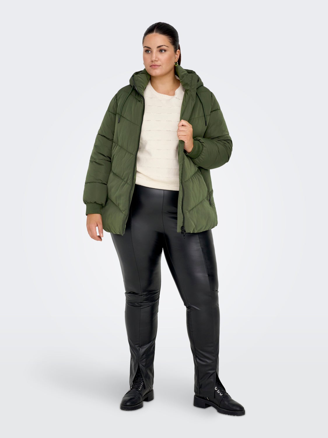 curvy Puffer jacket with hood