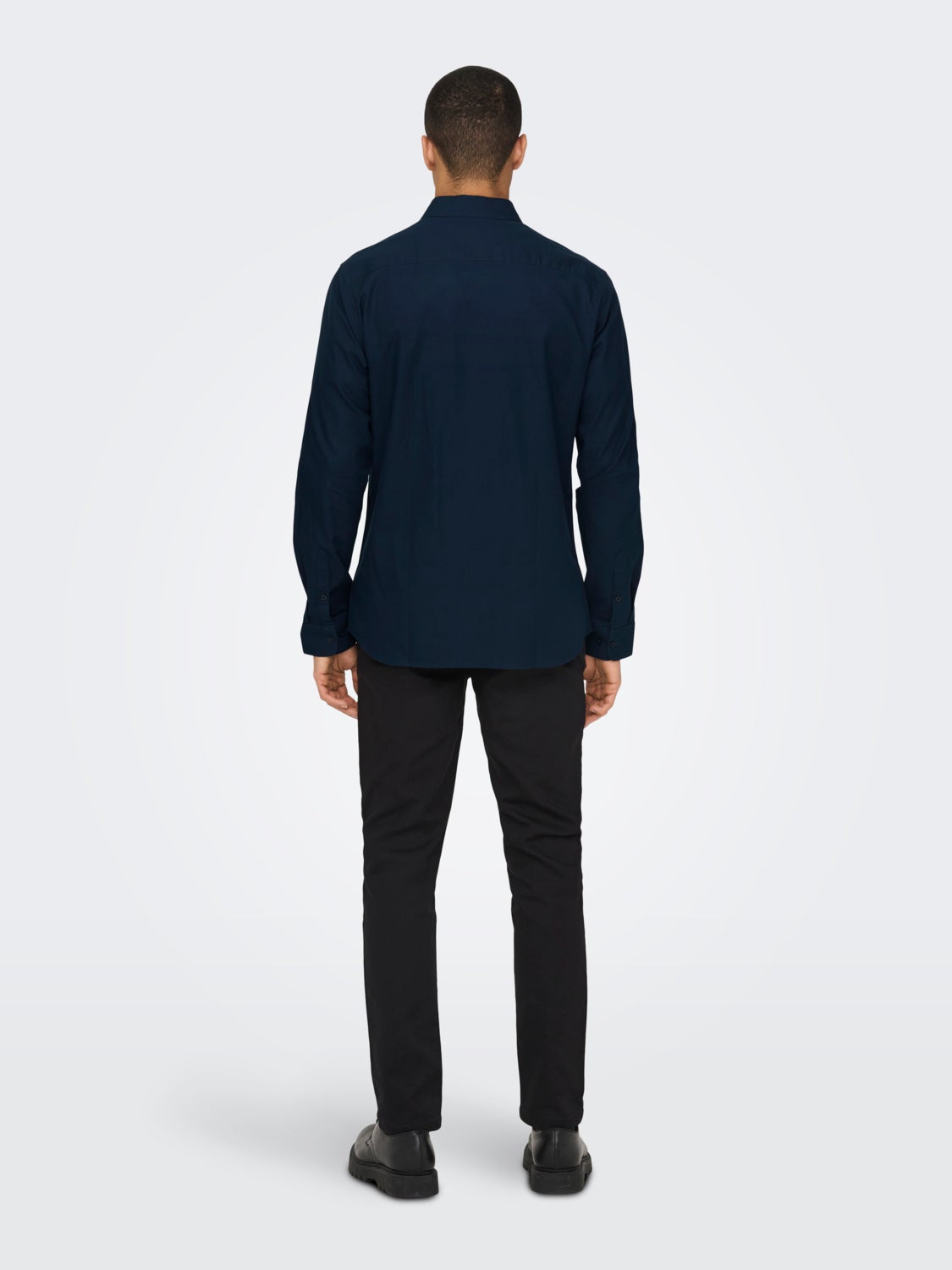 Classic slim fit shirt