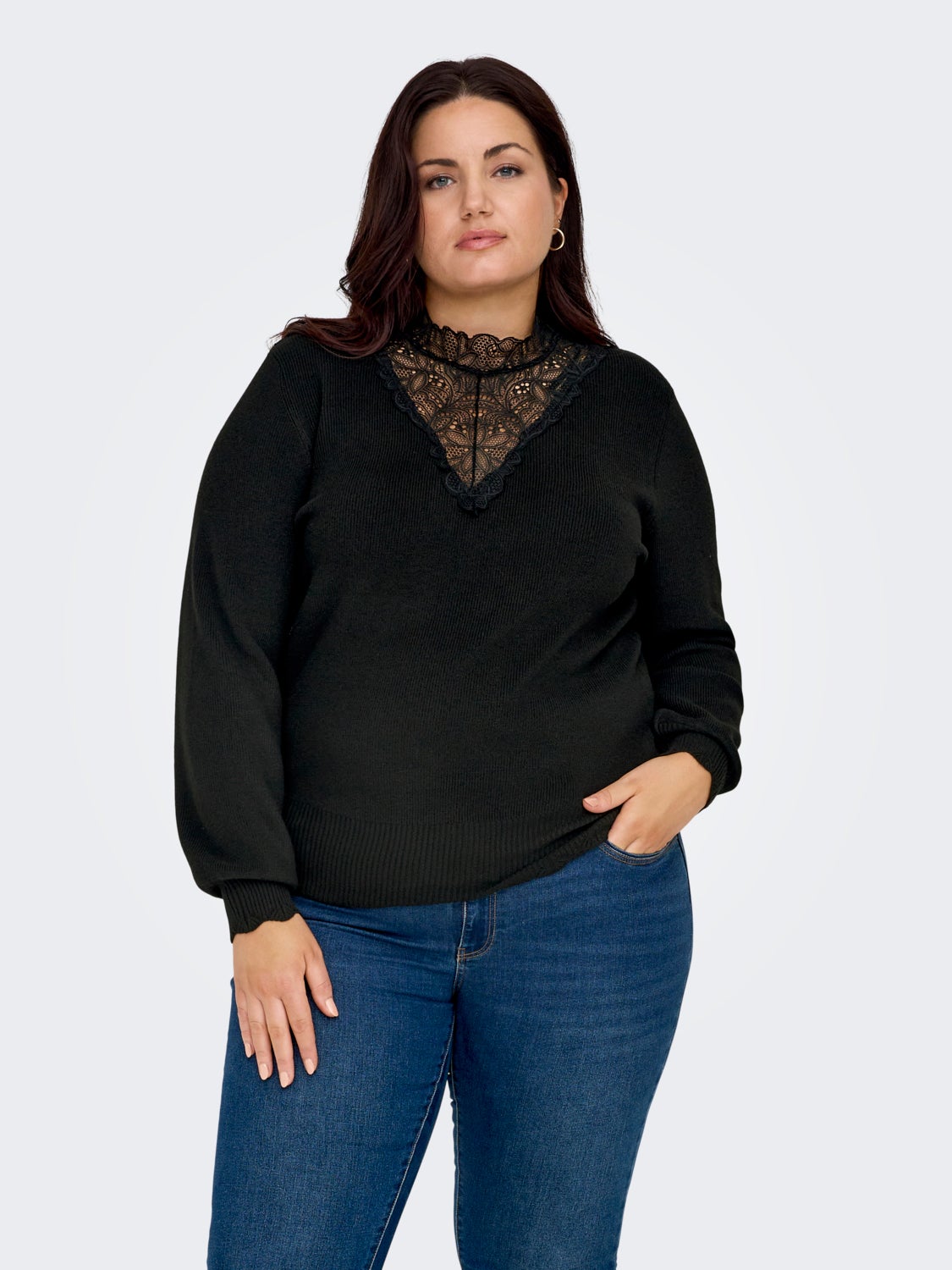 Curvy v-neck knitted pullover