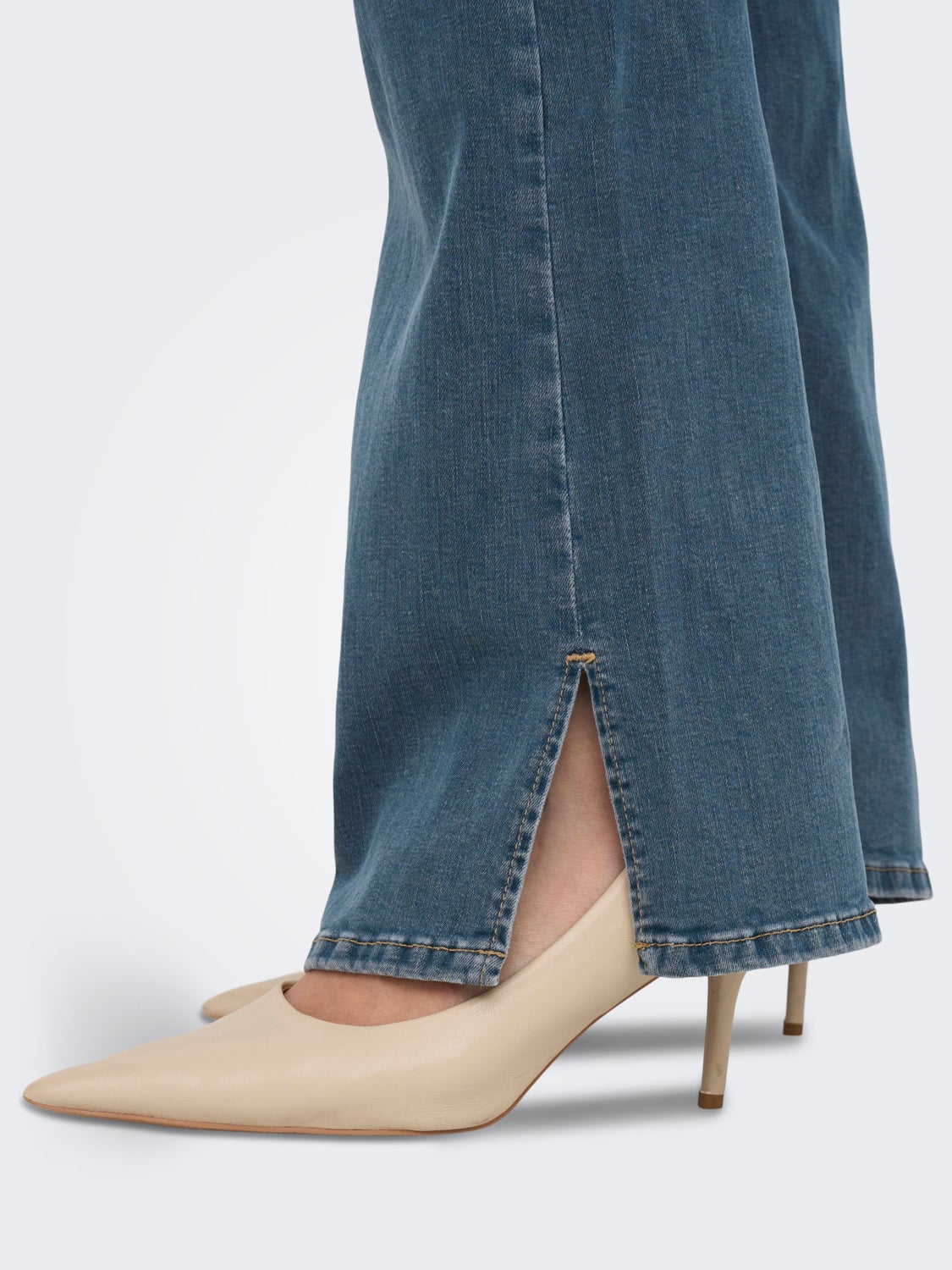 CARWILLY HW FLARED SLIT JEANS REA231