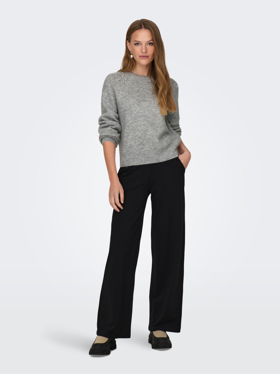 O-neck knitted pullover