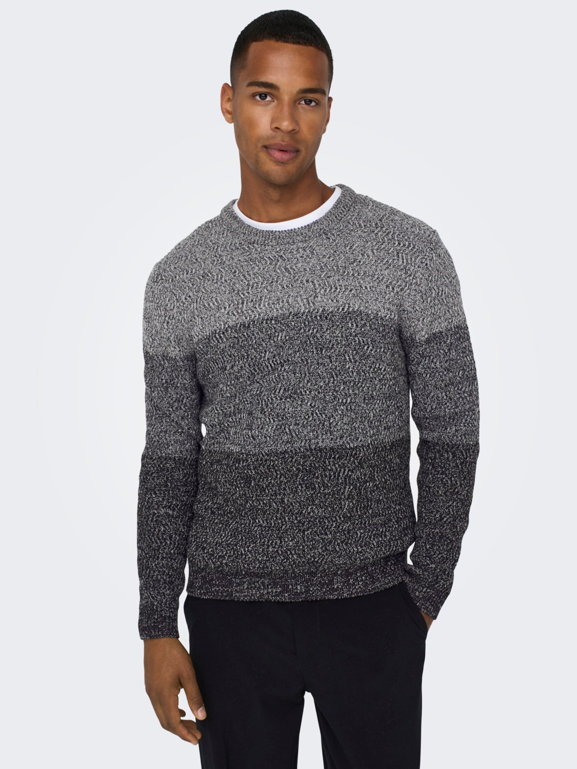 O-neck knitted pullover