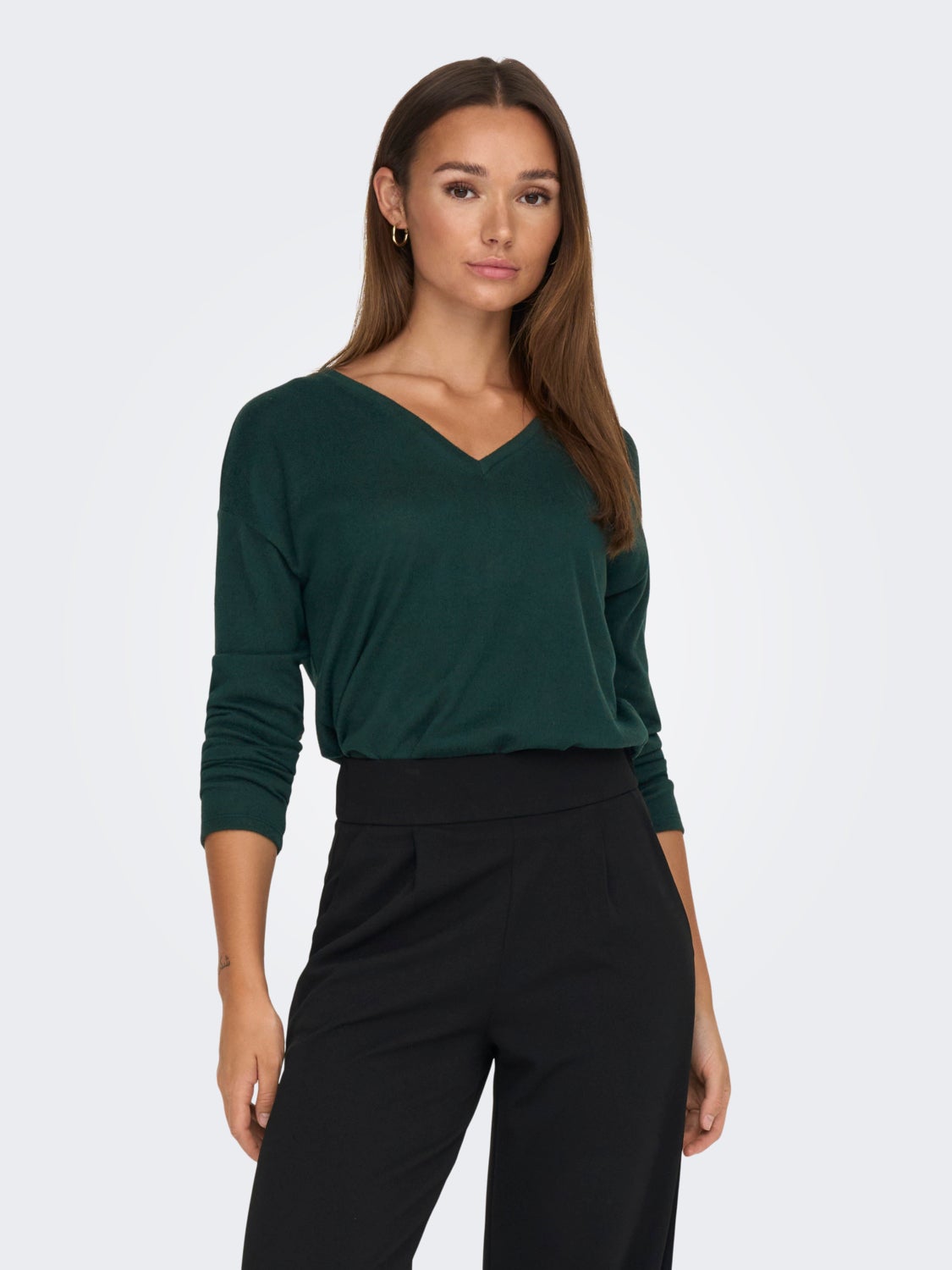 V-NECH TOP WITH LONG SLEEVES