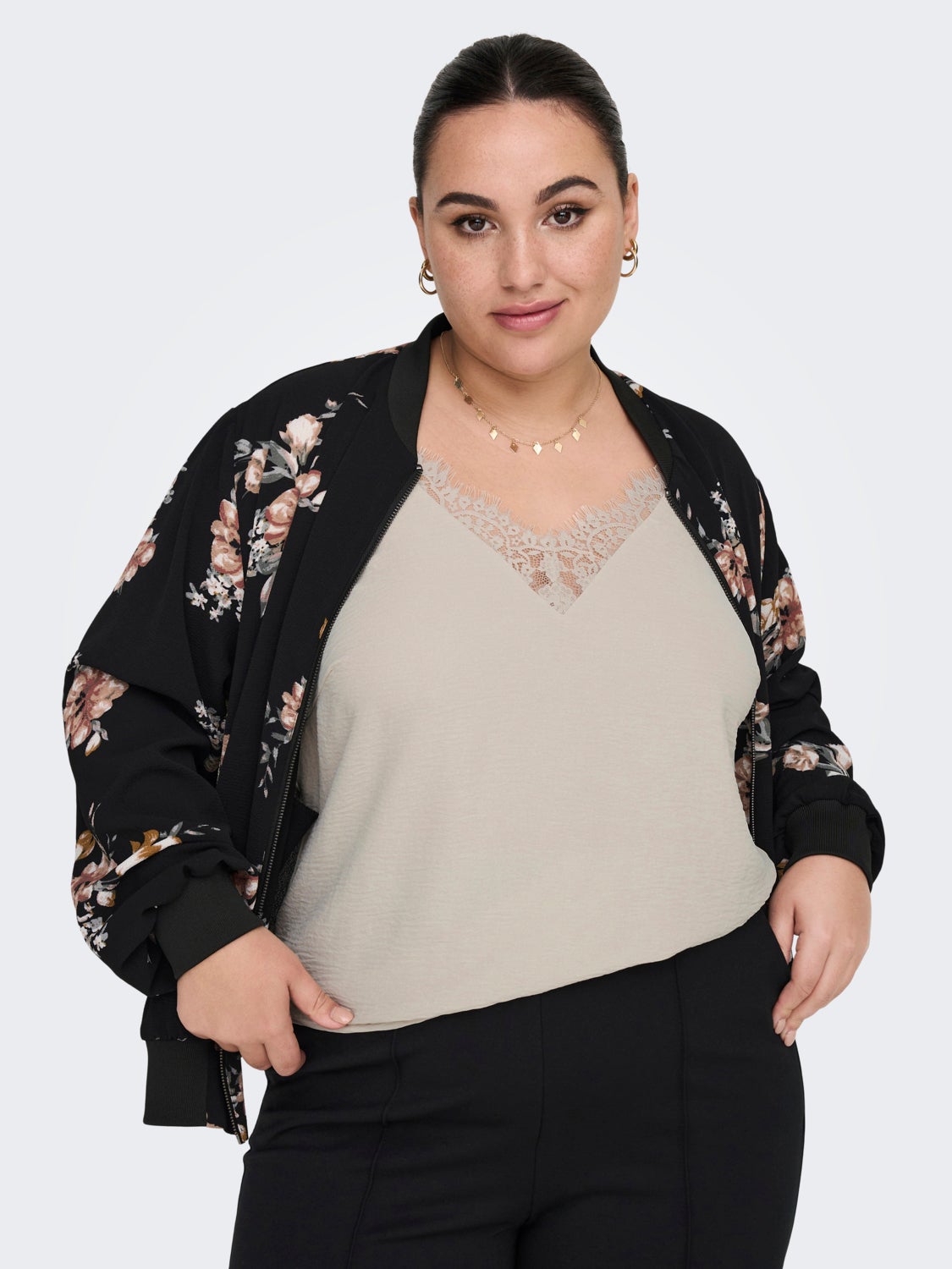 Curvy lace detailed strap top