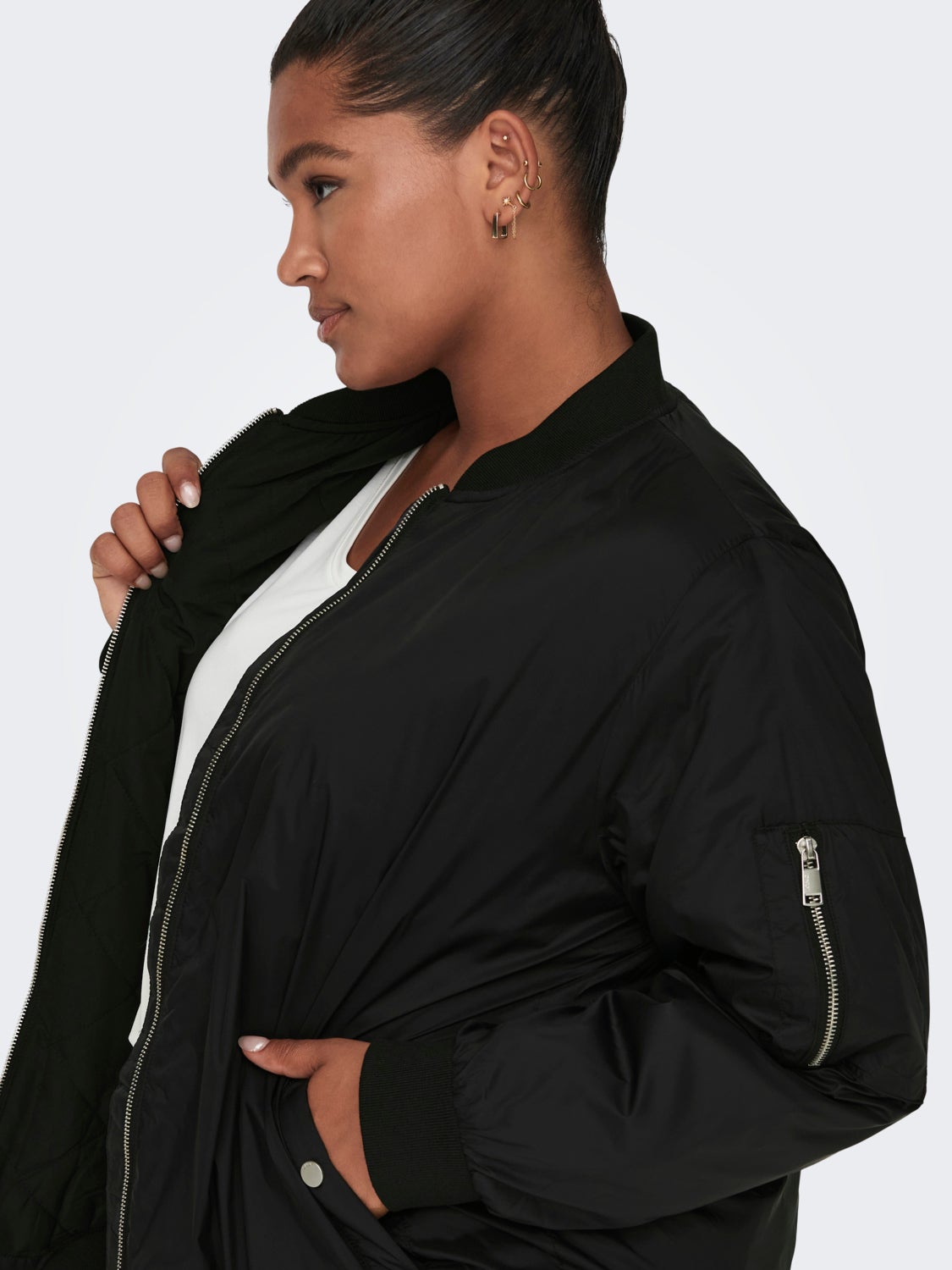 Curvy Bomber jacket