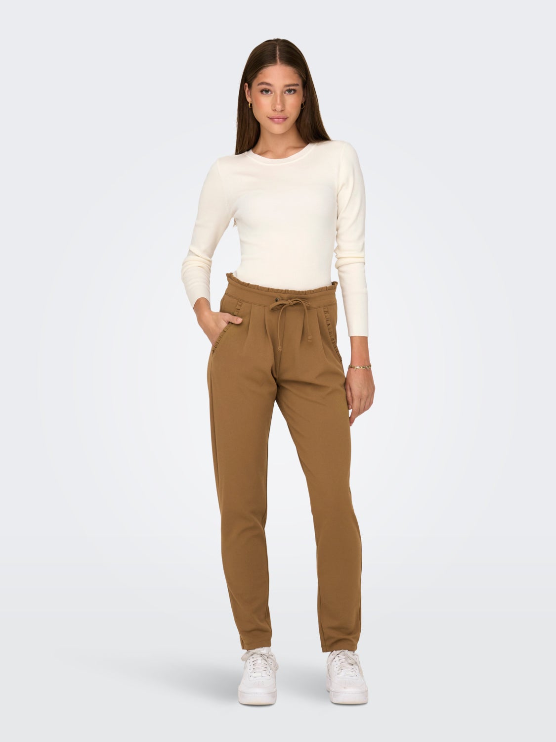 Pants with side pockets
