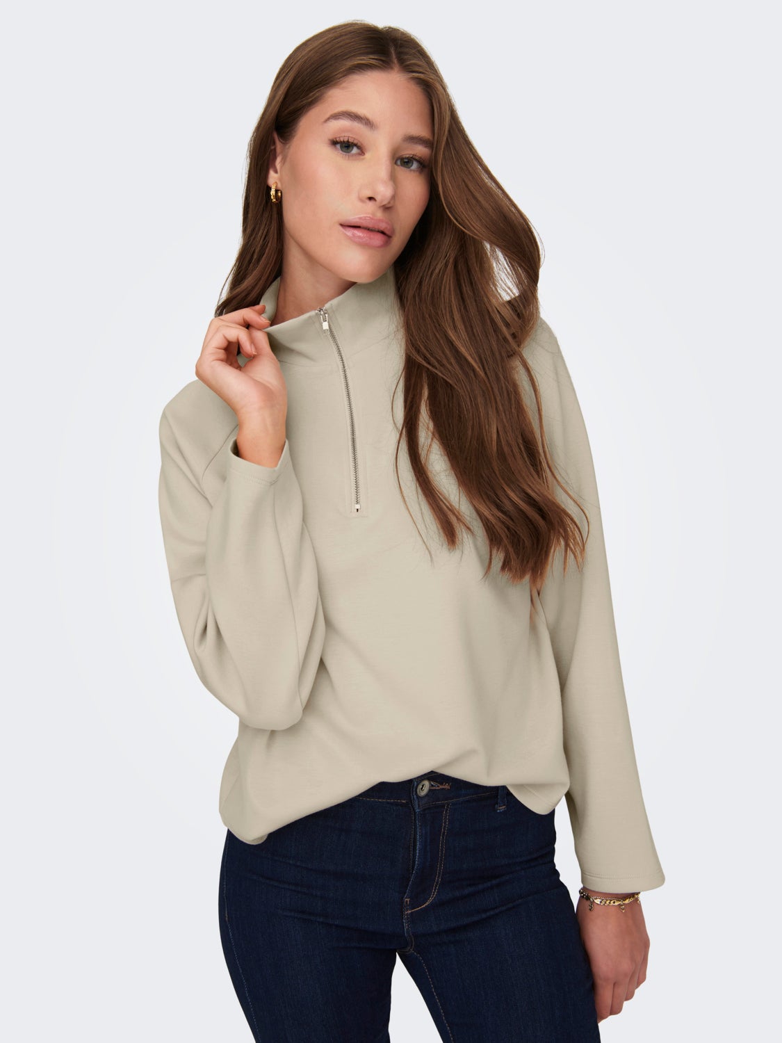 High neck sweatshirt