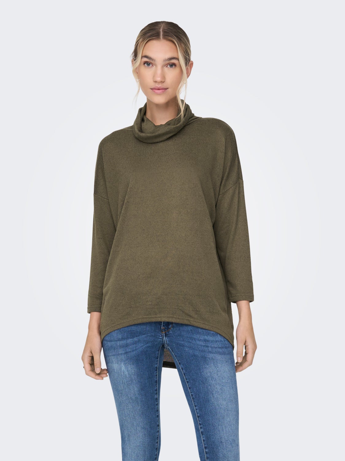 4/5 sleeved highneck Top