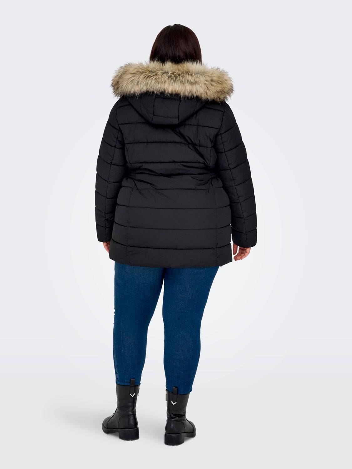 Curvy jacket with hood