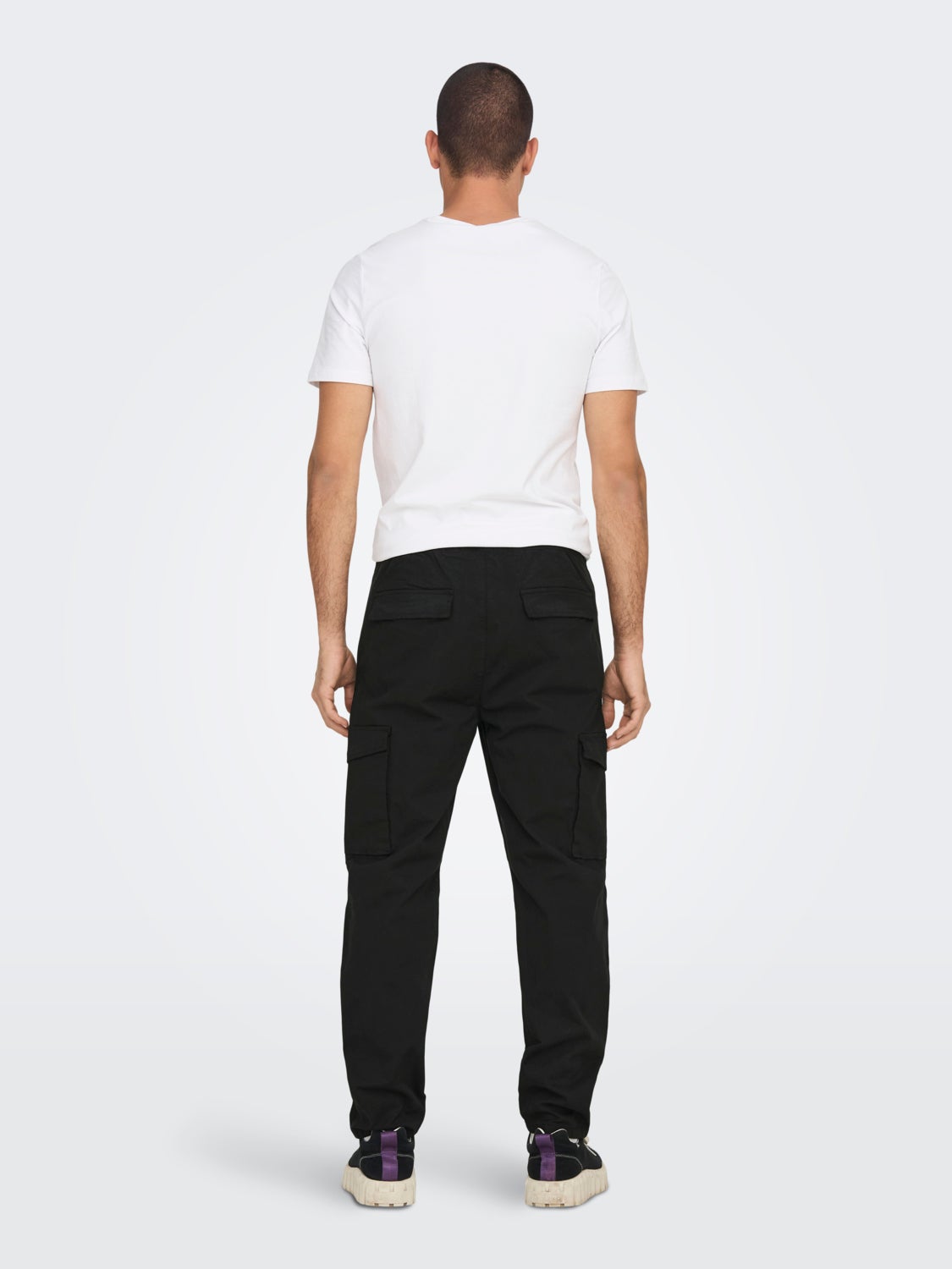 Cargo detailed trousers