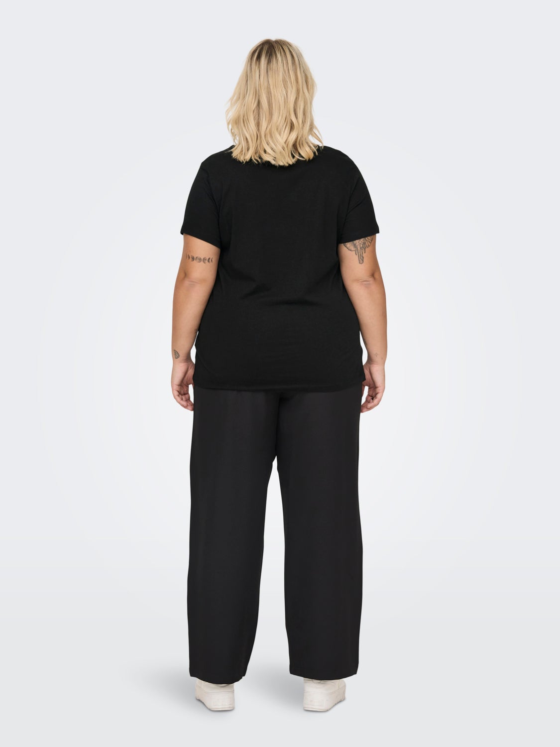 Curvy christmas detailed t-shirt