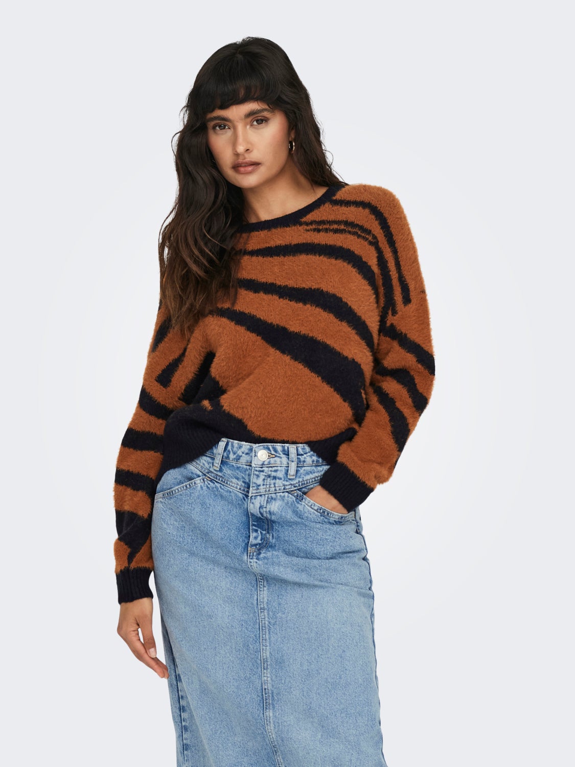 O-neck knit with pattern