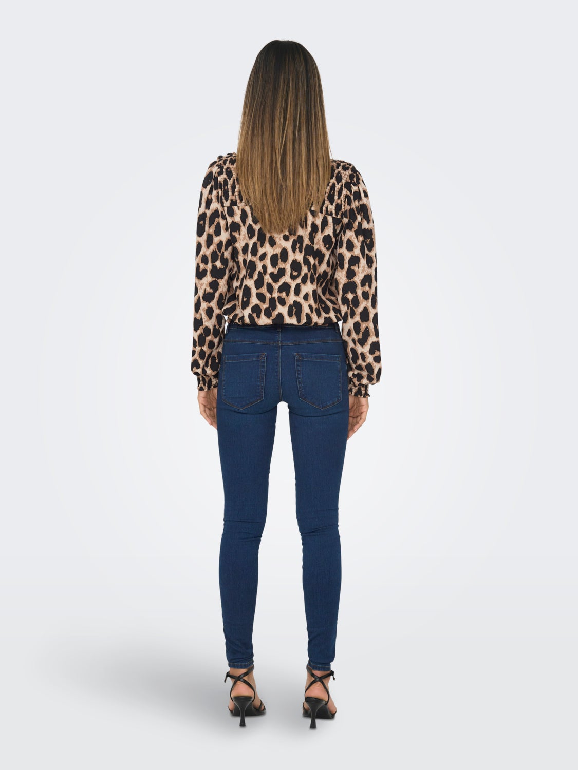 V-neck top with pattern