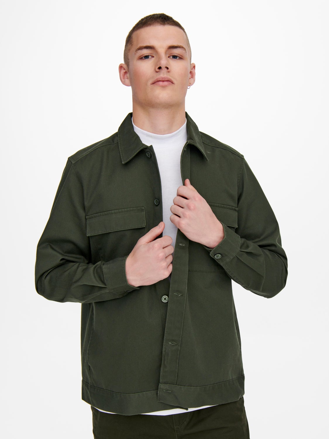 Loose fit overshirt