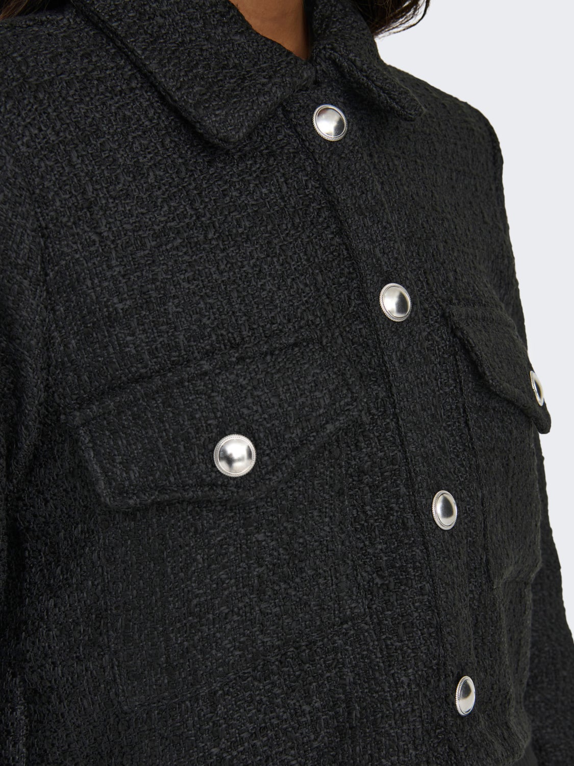Short jacket with buttons