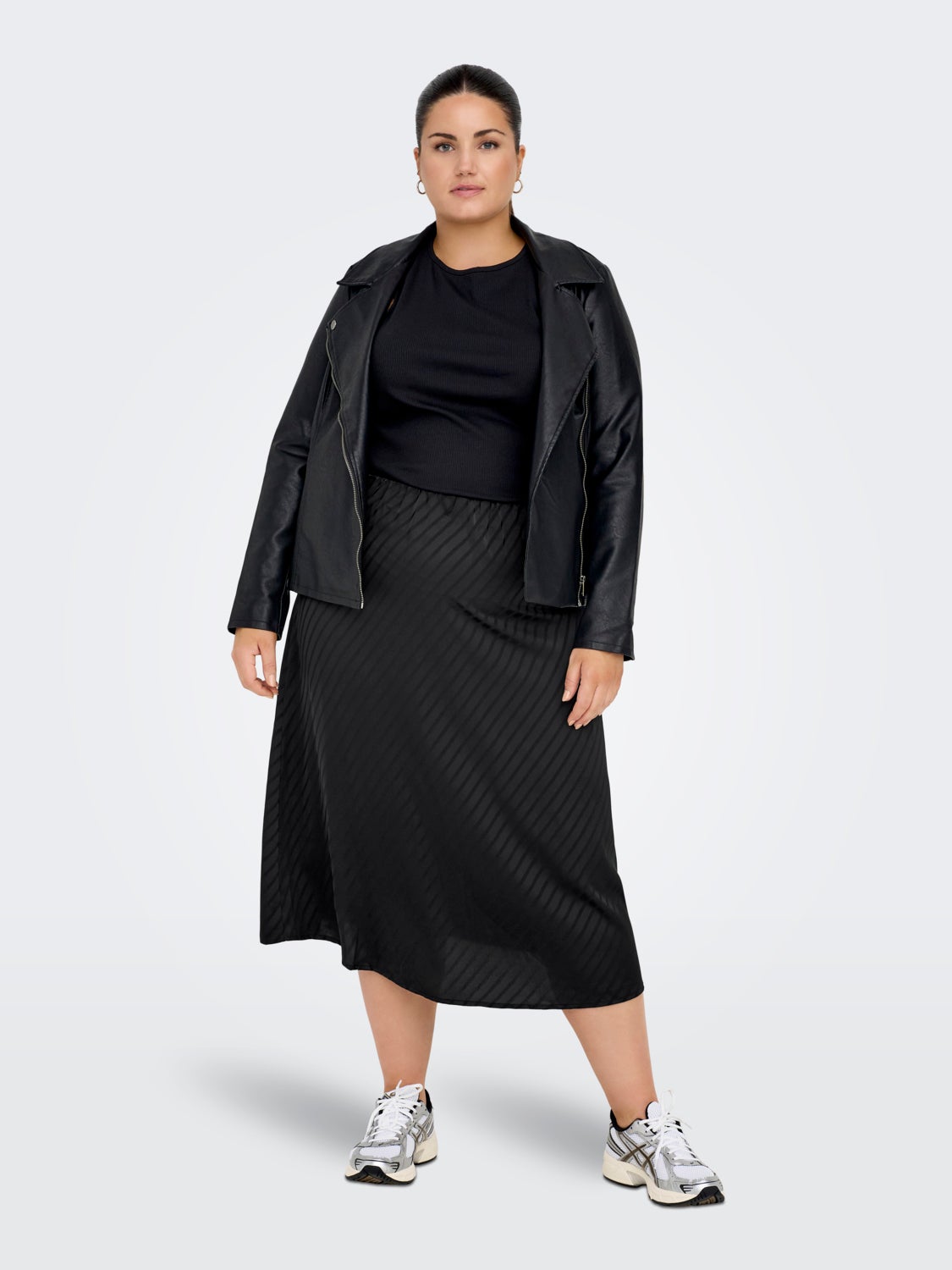 Curvy midi skirt