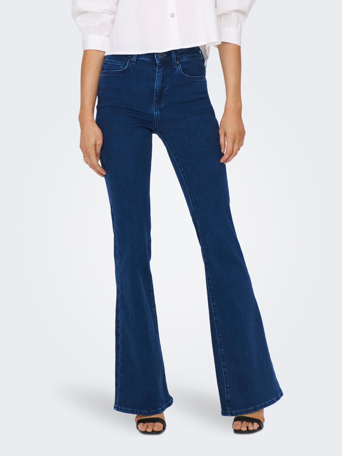 ONLHella hw retro Flared Jeans