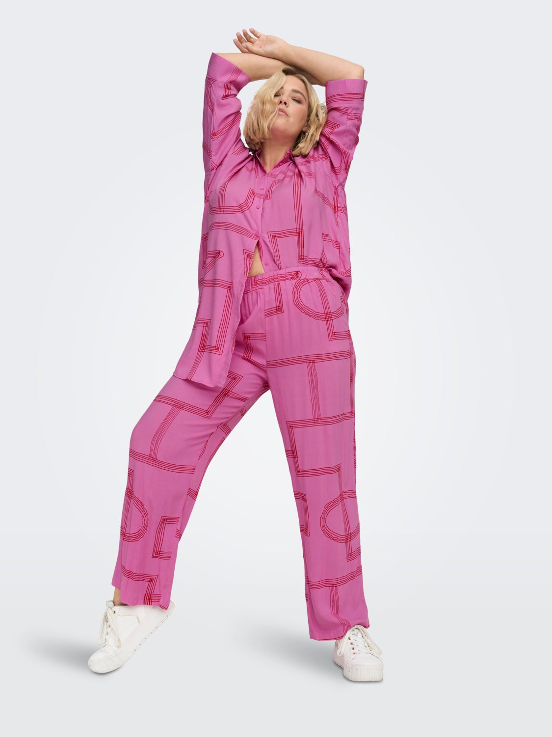 Curvy printed trousers