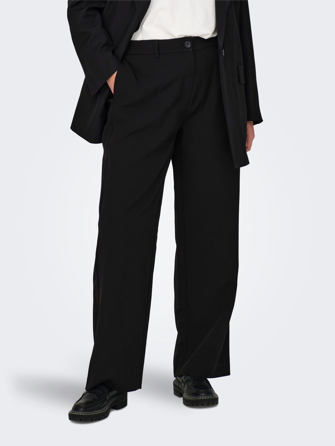 Curvy straight fit pants