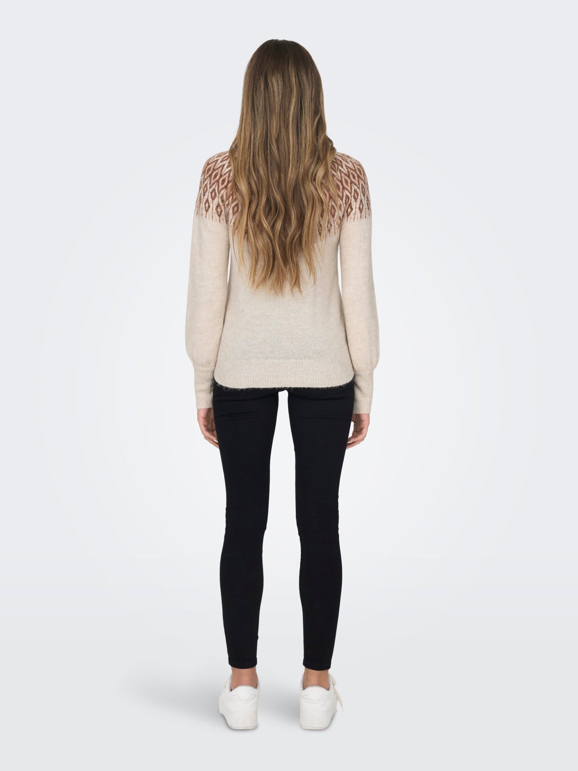 O-neck knitted pullover