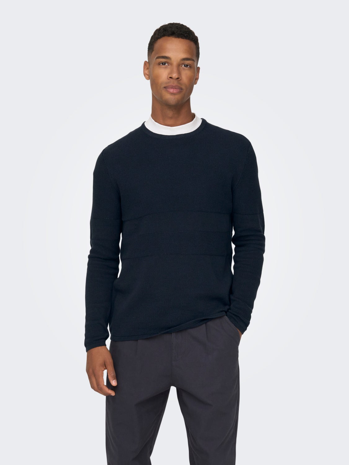 Round neck knitted Pullover