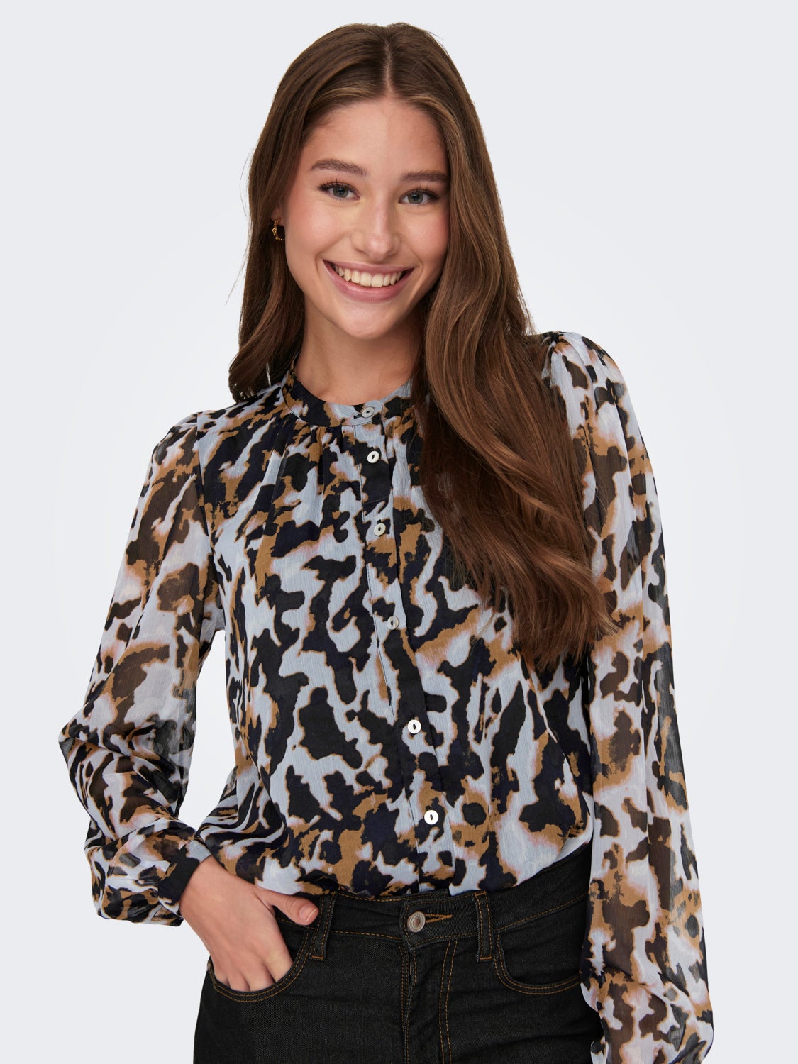 Shirt with china collar