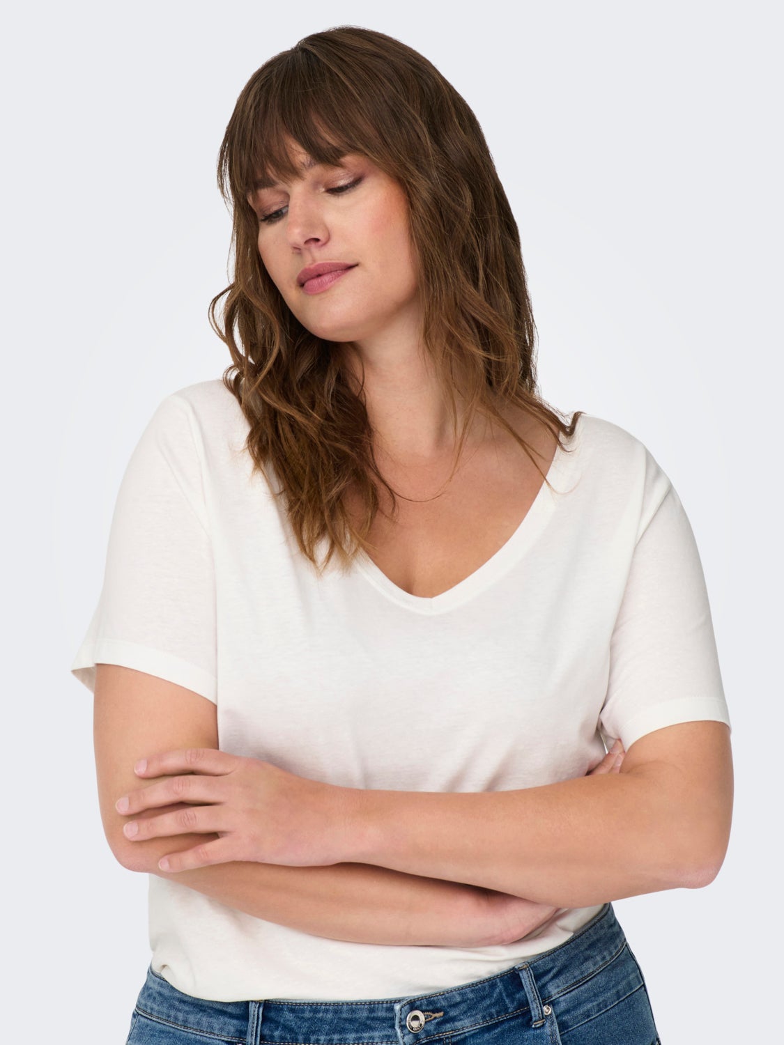 Curvy V-neck t-shirt